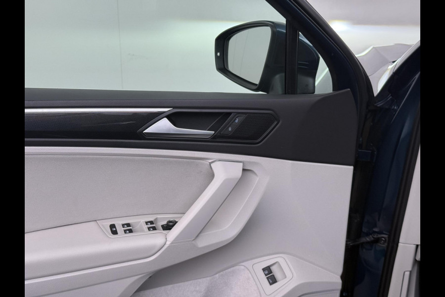 Volkswagen Tiguan 1.4 TSI eHybrid PHEV SUPER COMPLEET| SCHUIF/ KANTELDAK| DODE HOEK| ELEK. ACHTERKLEP| DIG. DASH | CAMERA| RIJKLAAR GELEVERD INCL. 12 MND BOVAG GARANTIE