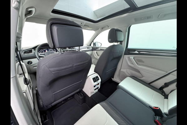 Volkswagen Tiguan 1.4 TSI eHybrid PHEV SUPER COMPLEET| SCHUIF/ KANTELDAK| DODE HOEK| ELEK. ACHTERKLEP| DIG. DASH | CAMERA| RIJKLAAR GELEVERD INCL. 12 MND BOVAG GARANTIE