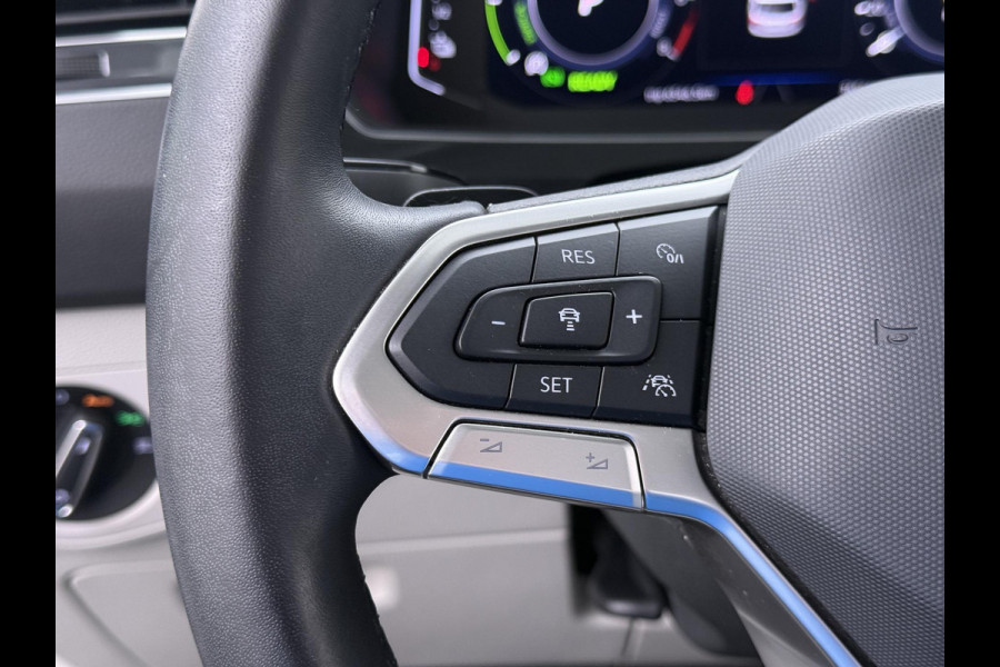 Volkswagen Tiguan 1.4 TSI eHybrid PHEV SUPER COMPLEET| SCHUIF/ KANTELDAK| DODE HOEK| ELEK. ACHTERKLEP| DIG. DASH | CAMERA| RIJKLAAR GELEVERD INCL. 12 MND BOVAG GARANTIE