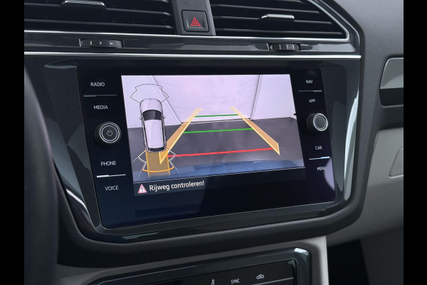 Volkswagen Tiguan 1.4 TSI eHybrid PHEV SUPER COMPLEET| SCHUIF/ KANTELDAK| DODE HOEK| ELEK. ACHTERKLEP| DIG. DASH | CAMERA| RIJKLAAR GELEVERD INCL. 12 MND BOVAG GARANTIE
