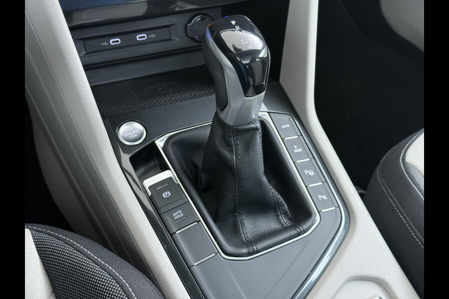 Volkswagen Tiguan 1.4 TSI eHybrid PHEV SUPER COMPLEET| SCHUIF/ KANTELDAK| DODE HOEK| ELEK. ACHTERKLEP| DIG. DASH | CAMERA| RIJKLAAR GELEVERD INCL. 12 MND BOVAG GARANTIE