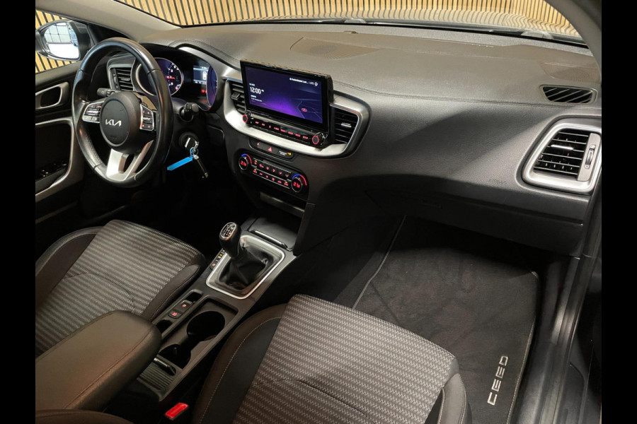 Kia Ceed Sportswagon 1.5 T-GDi DynamicLine|160PK|TREKH.|CARPLAY+ANDROID|CAMERA|CLIMATE+CRUISE CONTROL|1E EIG.|INCL.BTW|NL AUTO|NAP