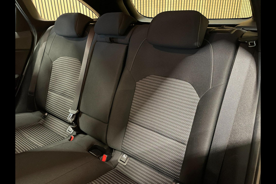 Kia Ceed Sportswagon 1.5 T-GDi DynamicLine|160PK|TREKH.|CARPLAY+ANDROID|CAMERA|CLIMATE+CRUISE CONTROL|1E EIG.|INCL.BTW|NL AUTO|NAP