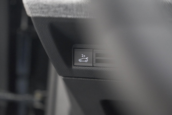Peugeot 3008 1.2 Hybrid 145 GT | Elektrische Kofferklep | Camera | Stoelverwarming | Adaptieve Cruise Control