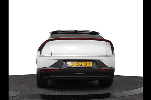 Kia Ev6 Light Edition 58 kWh Automaat SOH 98,4% - Stoel-/ Stuurverwarming - Carplay/Android Auto - Camera - Fabrieksgarantie Tot 2031