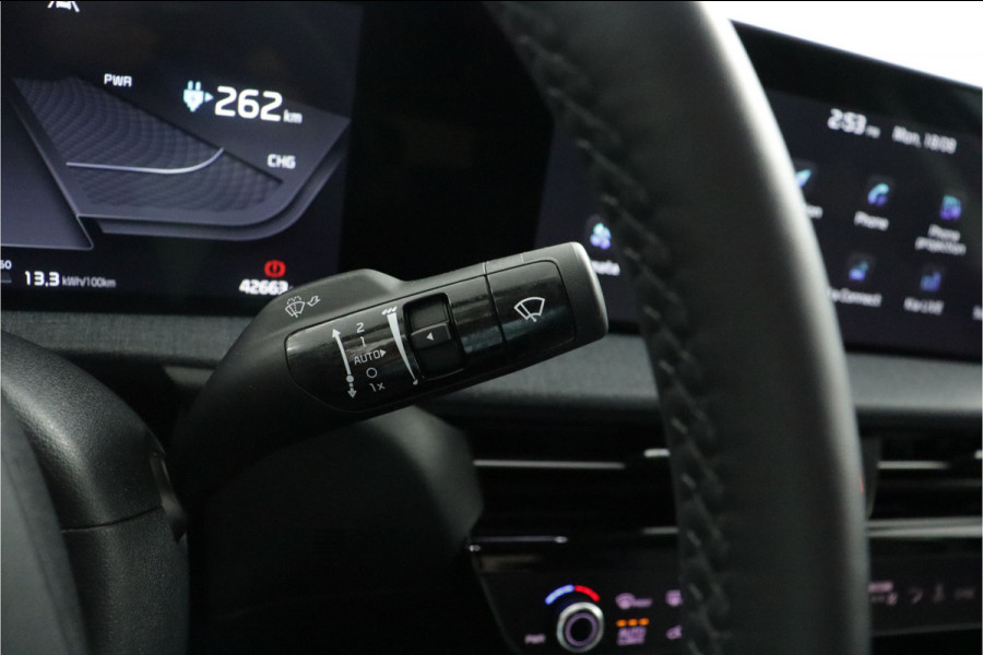 Kia Ev6 Light Edition 58 kWh Automaat SOH 98,4% - Stoel-/ Stuurverwarming - Carplay/Android Auto - Camera - Fabrieksgarantie Tot 2031