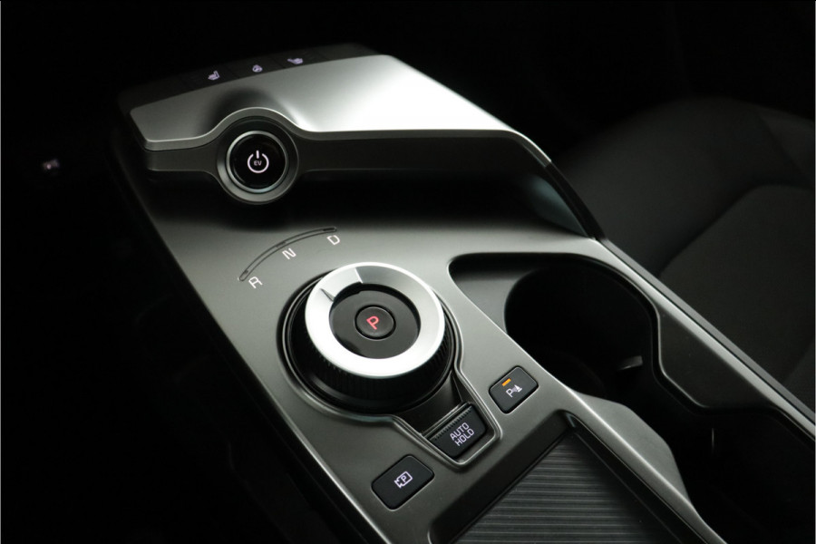 Kia Ev6 Light Edition 58 kWh Automaat SOH 98,4% - Stoel-/ Stuurverwarming - Carplay/Android Auto - Camera - Fabrieksgarantie Tot 2031