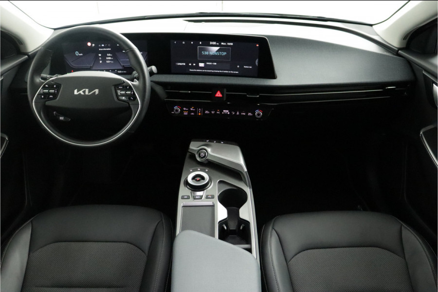Kia Ev6 Light Edition 58 kWh Automaat SOH 98,4% - Stoel-/ Stuurverwarming - Carplay/Android Auto - Camera - Fabrieksgarantie Tot 2031