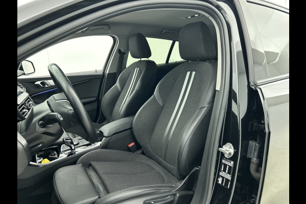 BMW 1-serie 118i Executive Edition (NL-auto, Goed OnderH, Carplay, Navi-groot, PDC V+A, Cruise Control, Etc)