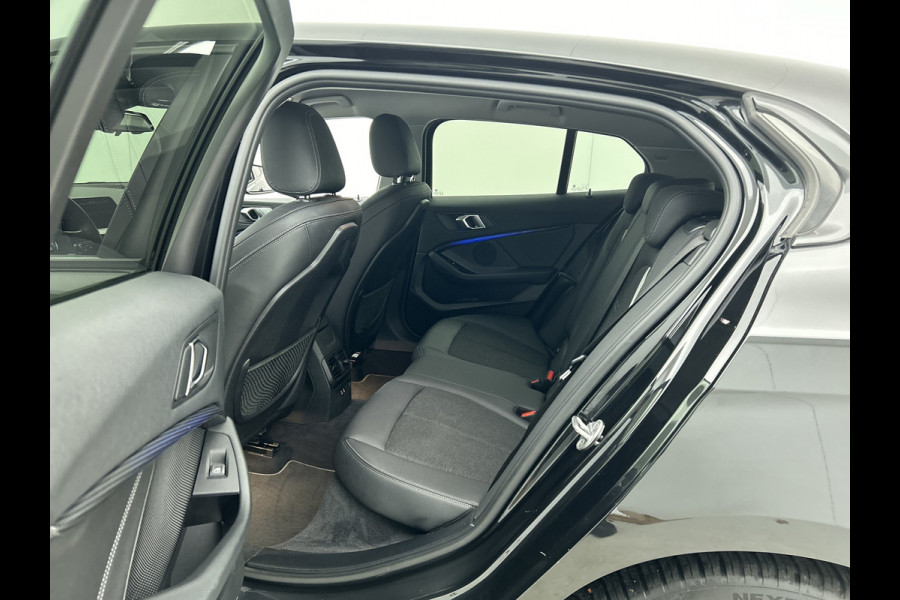 BMW 1-serie 118i Executive Edition (NL-auto, Goed OnderH, Carplay, Navi-groot, PDC V+A, Cruise Control, Etc)