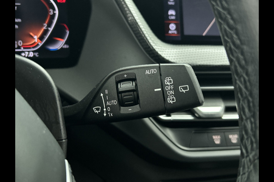 BMW 1-serie 118i Executive Edition (NL-auto, Goed OnderH, Carplay, Navi-groot, PDC V+A, Cruise Control, Etc)
