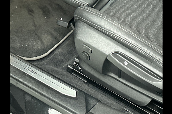 BMW 1-serie 118i Executive Edition (NL-auto, Goed OnderH, Carplay, Navi-groot, PDC V+A, Cruise Control, Etc)