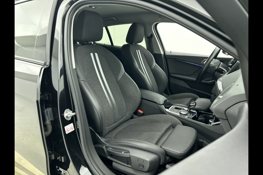 BMW 1-serie 118i Executive Edition (NL-auto, Goed OnderH, Carplay, Navi-groot, PDC V+A, Cruise Control, Etc)