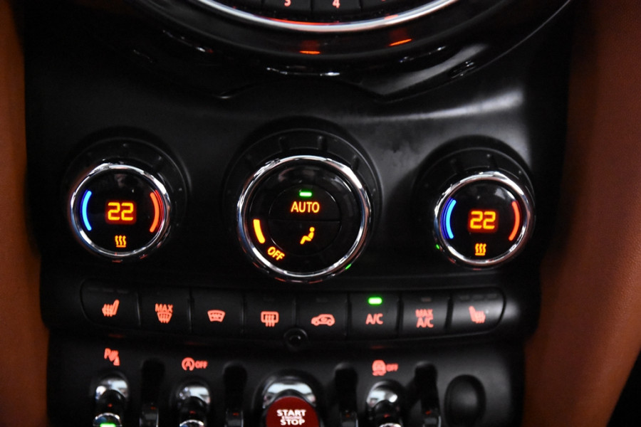 MINI Mini 1.5 Cooper *1ste Eigenaar*Panoramadak*Stoelverwarming*Parkassist*