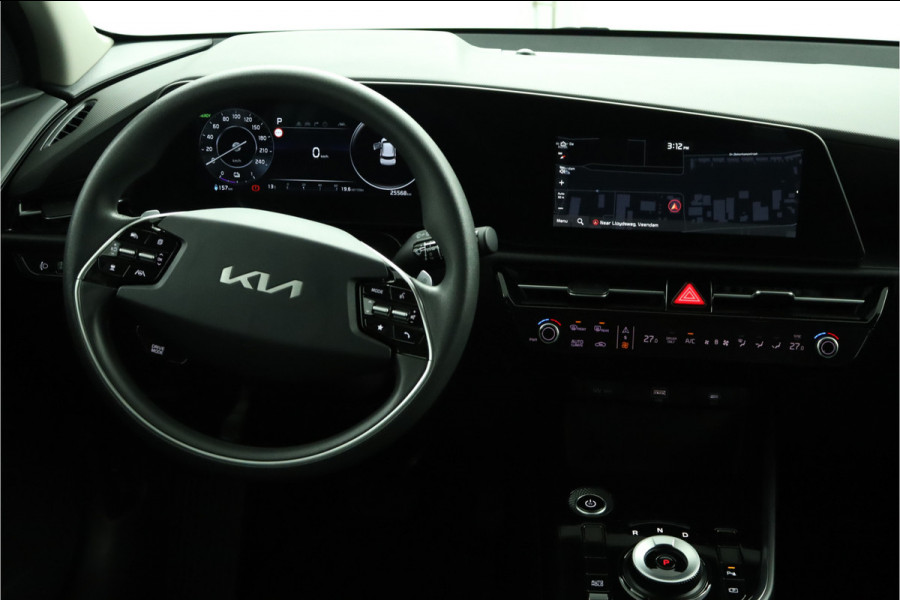 Kia Niro EV Light Edition 64.8 kWh Automaat SOH 98,8% Airco - Apple Carplay/Android Auto - Cruise Control - Navigatie - Fabrieksgarantie tot 05-2031