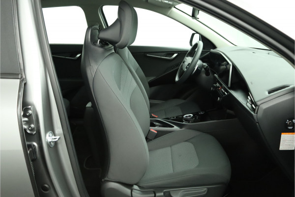 Kia Niro EV Light Edition 64.8 kWh Automaat SOH 98,8% Airco - Apple Carplay/Android Auto - Cruise Control - Navigatie - Fabrieksgarantie tot 05-2031