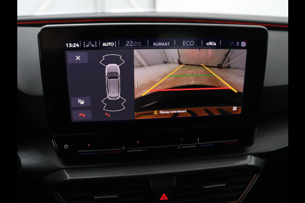 CUPRA Leon 1.4 eHybrid VZ | 245pk | Trekhaak | Stoelverwarming | Carplay | Camera | Sfeerverlichting | Keyless | Navigatie | Sportstoelen | Park Assist | Stuurverwarming | PHEV | Plug In