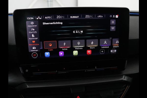 CUPRA Leon 1.4 eHybrid VZ | 245pk | Trekhaak | Stoelverwarming | Carplay | Camera | Sfeerverlichting | Keyless | Navigatie | Sportstoelen | Park Assist | Stuurverwarming | PHEV | Plug In