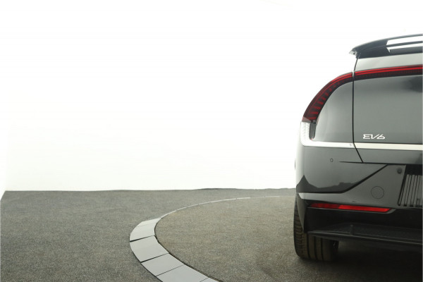 Kia Ev6 Edition Advanced 77.4 kWh Automaat SOH 98,6% - Matrix LED Koplampen - Kunst Lederen Bekleding - Adaptief Cruise Control - Climate Control - Fabrieksgarantie Tot 2031