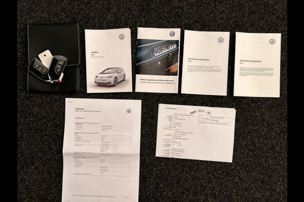 Volkswagen ID.3 First 58 kWh | Origineel Nederlands | Stoel/Stuur Verwarming Adaptieve Cruise Trekhaak