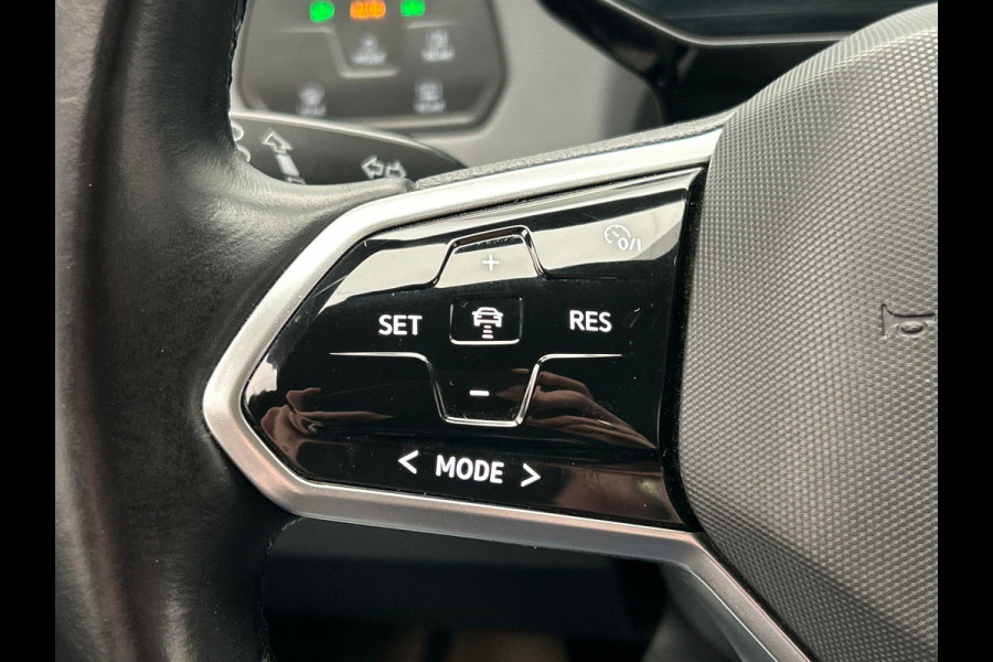 Volkswagen ID.3 First 58 kWh | Origineel Nederlands | Stoel/Stuur Verwarming Adaptieve Cruise Trekhaak