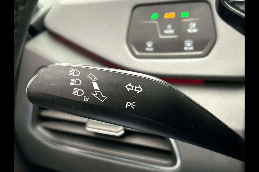 Volkswagen ID.3 First 58 kWh | Origineel Nederlands | Stoel/Stuur Verwarming Adaptieve Cruise Trekhaak