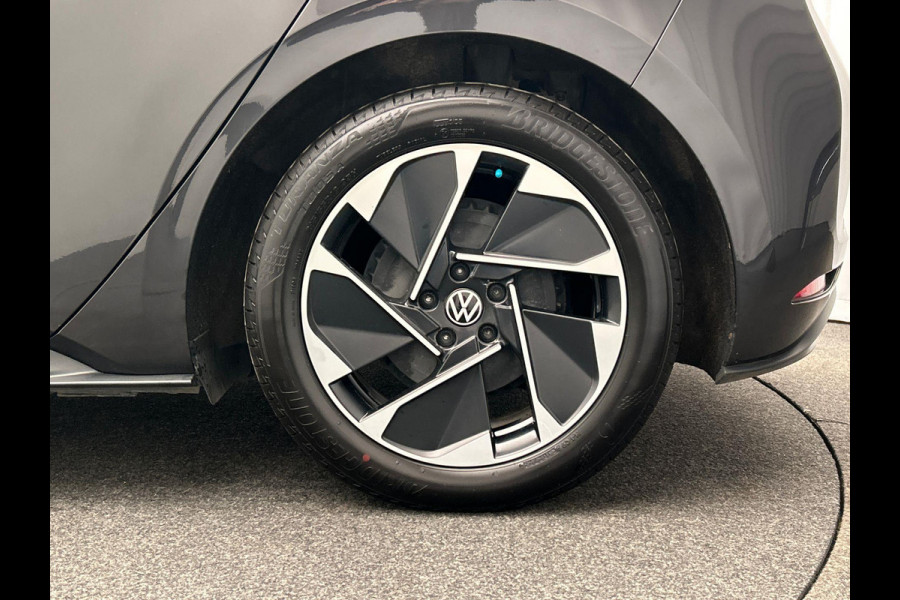 Volkswagen ID.3 First 58 kWh | Origineel Nederlands | Stoel/Stuur Verwarming Adaptieve Cruise Trekhaak