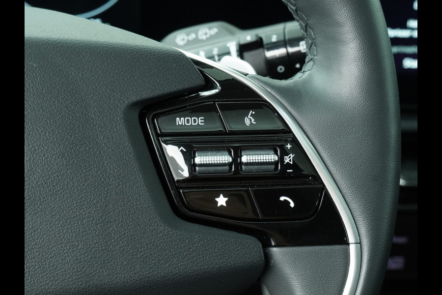 Kia Niro EV DynamicPlusLine 64.8 kWh Automaat SOH 98,8% - Navigatie - Stoel/Stuurverwarming - Adaptief Cruise Control - Schuif/Kanteldak - Fabrieksgarantie Tot 2031