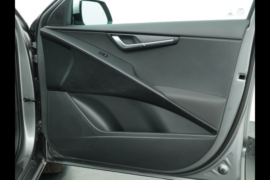 Kia Niro EV DynamicPlusLine 64.8 kWh Automaat SOH 98,8% - Navigatie - Stoel/Stuurverwarming - Adaptief Cruise Control - Schuif/Kanteldak - Fabrieksgarantie Tot 2031