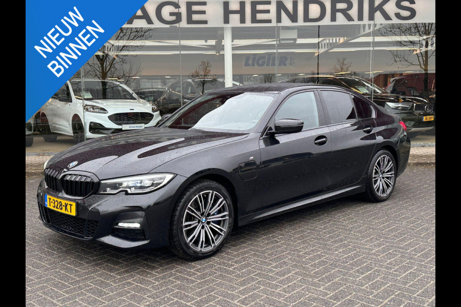 BMW 3-serie 330e | Trekhaak wegklapbaar | Nieuwe banden | Climate  | CC | Leder Stof |