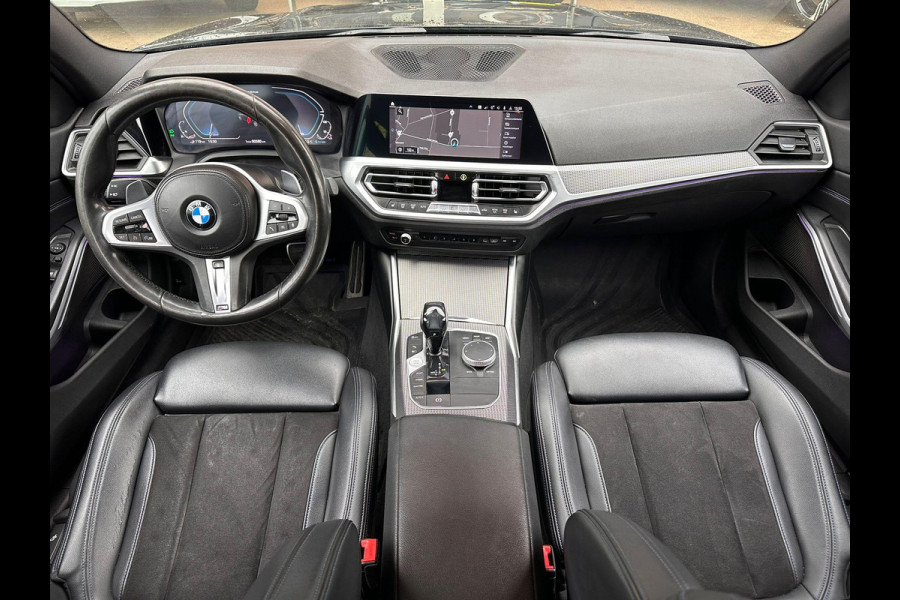 BMW 3-serie 330e | Trekhaak wegklapbaar | Nieuwe banden | Climate  | CC | Leder Stof |