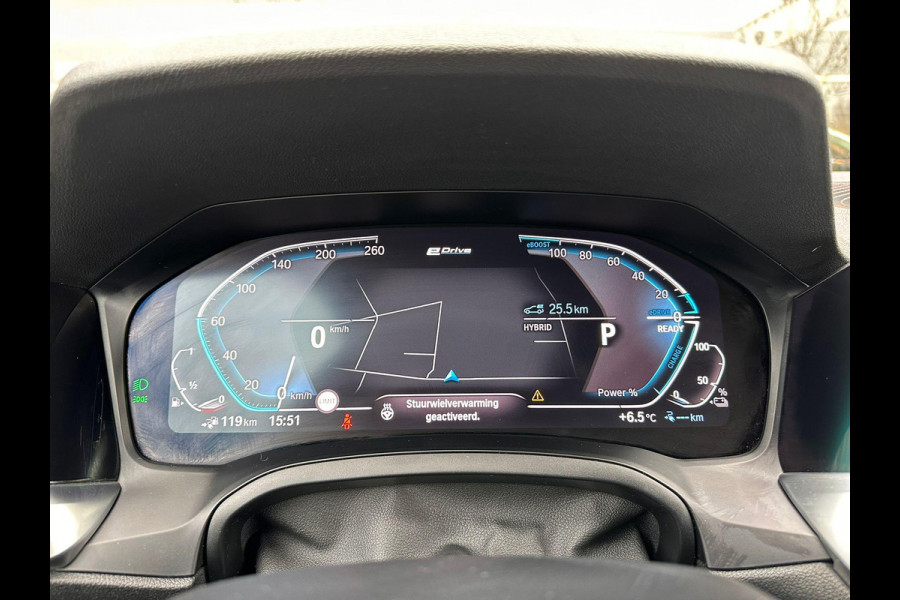 BMW 3-serie 330e | Trekhaak wegklapbaar | Nieuwe banden | Climate  | CC | Leder Stof |