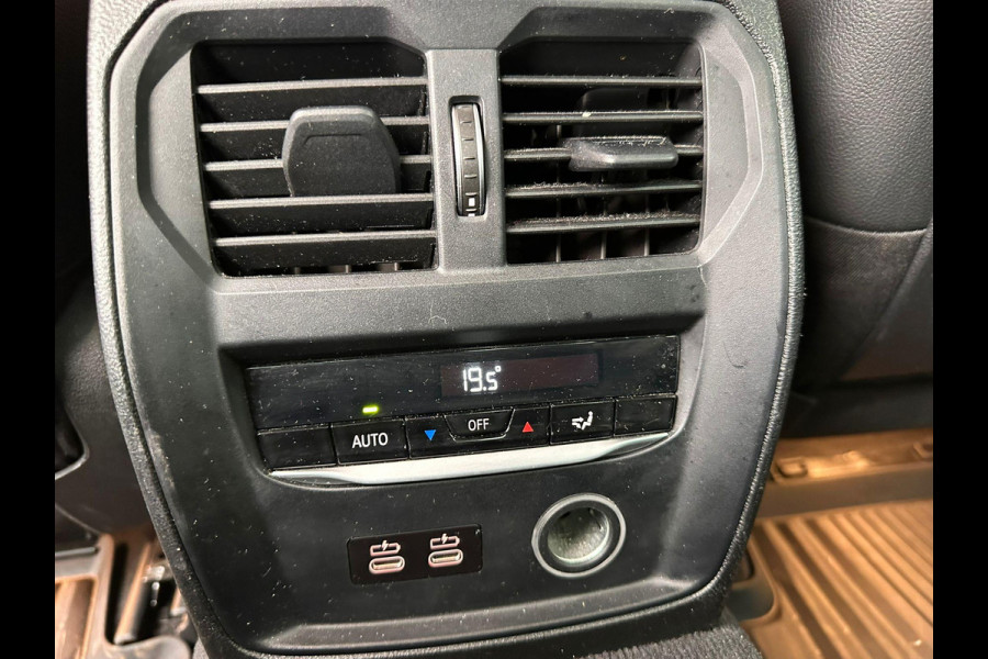 BMW 3-serie 330e | Trekhaak wegklapbaar | Nieuwe banden | Climate  | CC | Leder Stof |