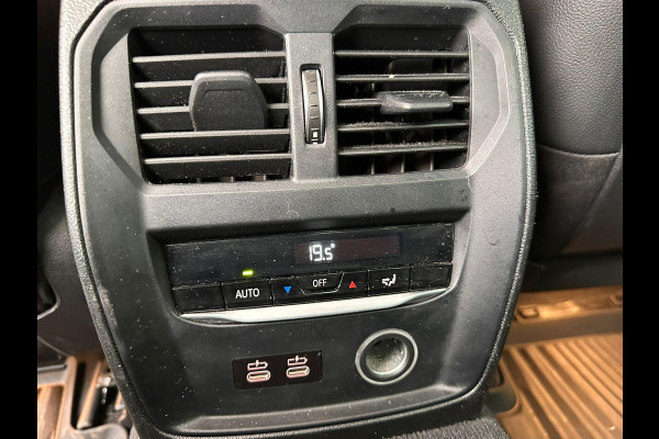 BMW 3-serie 330e | Trekhaak wegklapbaar | Nieuwe banden | Climate  | CC | Leder Stof |