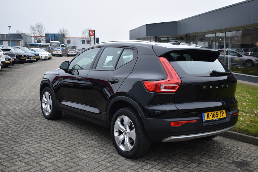 Volvo XC40 T2 129PK Automaat Business Pro | ACC | Trekhaak | Apple Carplay | Elektr. Achterklep