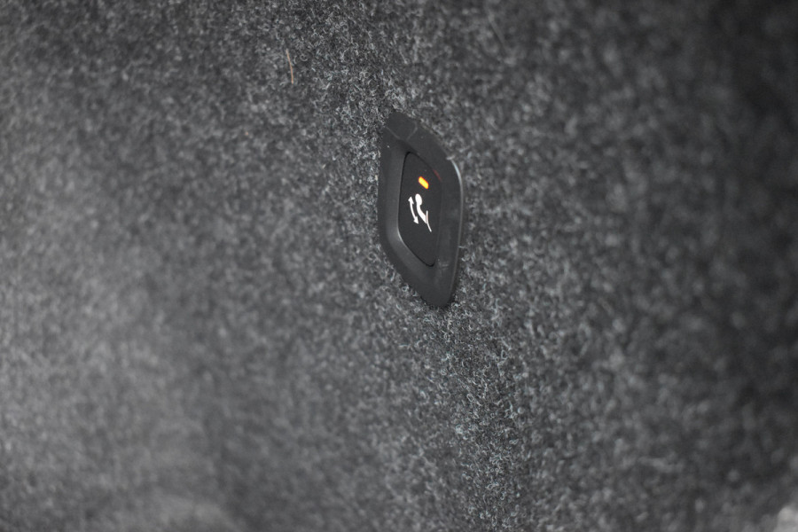 Volvo XC40 T2 129PK Automaat Business Pro | ACC | Trekhaak | Apple Carplay | Elektr. Achterklep