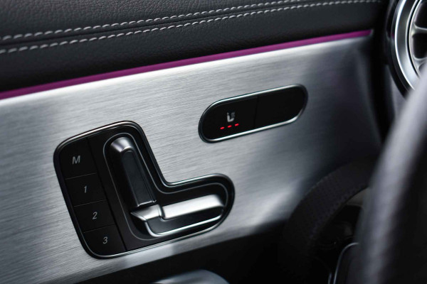 Mercedes-Benz A-Klasse 250e AMG Line Pano Burmester El-zetels