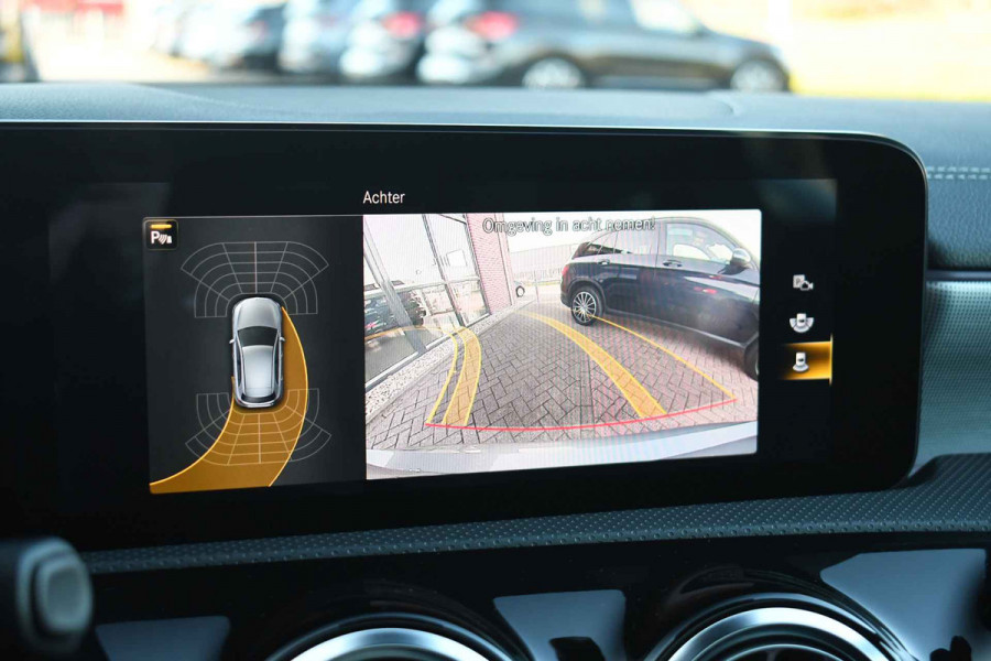 Mercedes-Benz A-Klasse 250e AMG Line Pano Burmester El-zetels