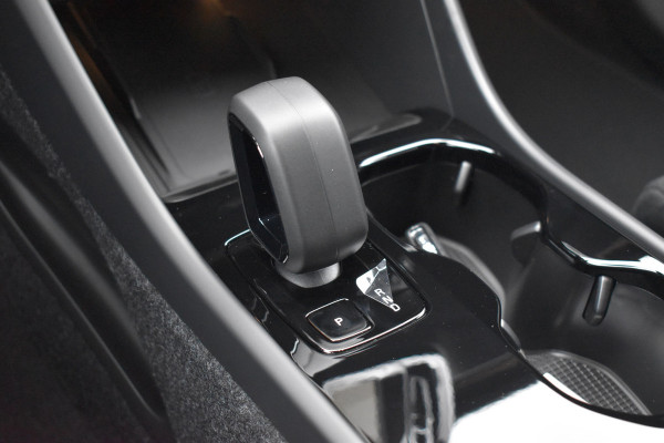 Volvo EX40 Extended Range 252PK Plus Black Ed. 82 kWh | H&K | ACC | Blis | Camera | 20"LMV | Stuurverwarming