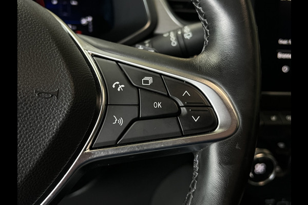 Renault Captur 1.3 TCe 130 Intens | Groot Navi | 18" | Stoelverwarming | Camera | Keyless | 100% Renault Dealer onderhouden!