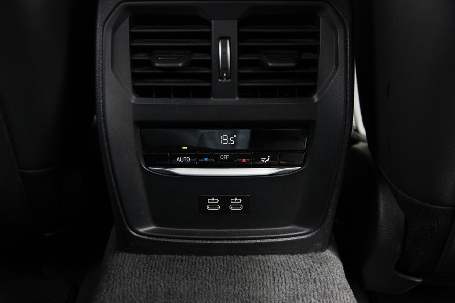 BMW 3 Serie Touring 330e Sportline | Shadow | 19 | Live cockpit