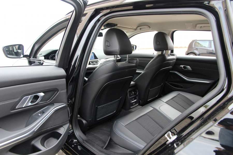 BMW 3 Serie Touring 330e Sportline | Shadow | 19 | Live cockpit