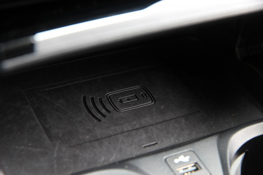 BMW 3 Serie Touring 330e Sportline | Shadow | 19 | Live cockpit