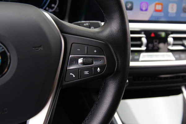 BMW 3 Serie Touring 330e Sportline | Shadow | 19 | Live cockpit