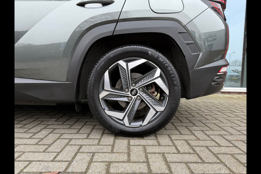 Hyundai Tucson 1.6 T-GDI PHEV Premium Sky 4WD - Automaat - Panoramadak- Leder - Navi