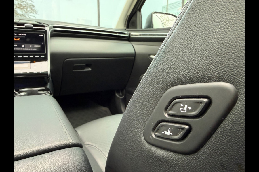 Hyundai Tucson 1.6 T-GDI PHEV Premium Sky 4WD - Automaat - Panoramadak- Leder - Navi