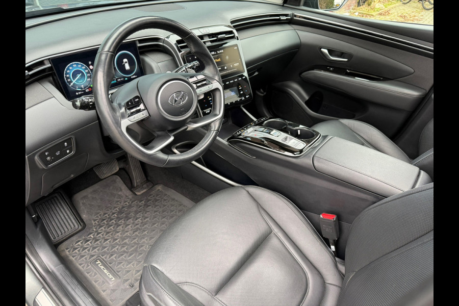 Hyundai Tucson 1.6 T-GDI PHEV Premium Sky 4WD - Automaat - Panoramadak- Leder - Navi