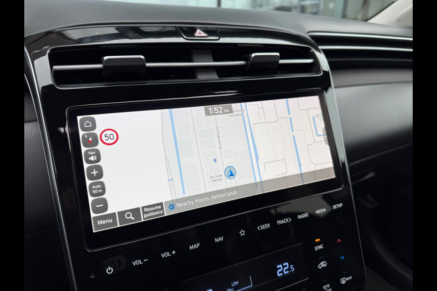 Hyundai Tucson 1.6 T-GDI PHEV Premium Sky 4WD - Automaat - Panoramadak- Leder - Navi