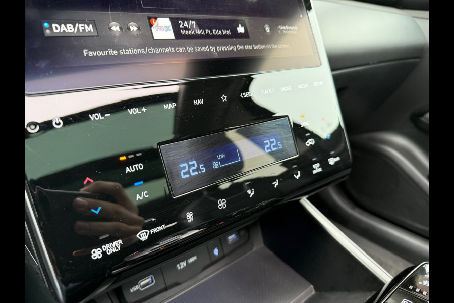 Hyundai Tucson 1.6 T-GDI PHEV Premium Sky 4WD - Automaat - Panoramadak- Leder - Navi