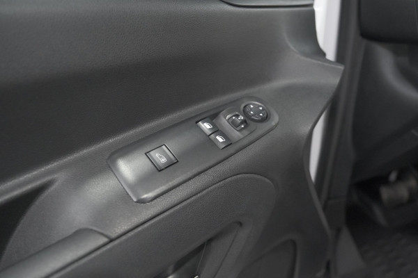 Peugeot Partner 1.5 BlueHDi 130 EAT8 S&S L1 | Trekhaak | Laadruimte-Pakket | Camera | Dodehoekdetectie